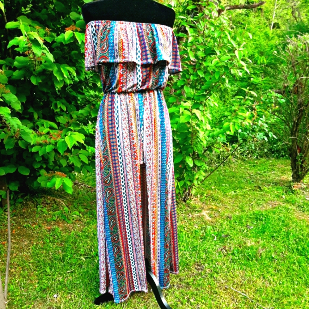 [No Comment] Multi print off shoulder maxi romper.